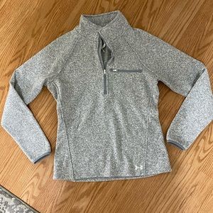 UA pullover